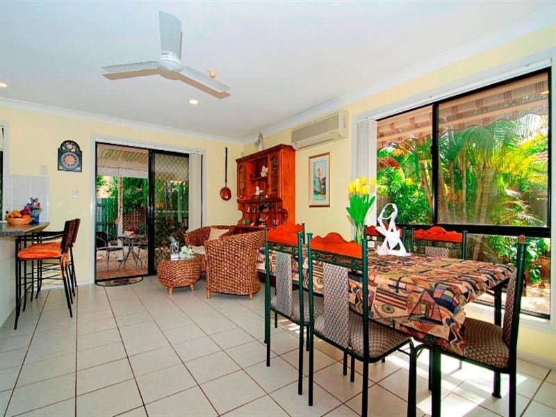 10 Thyme Court, Runaway Bay QLD 4216