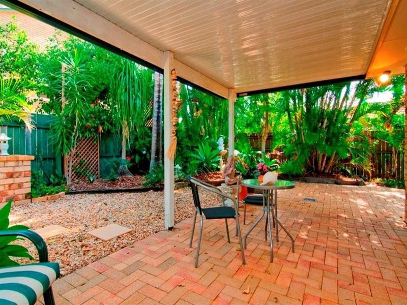 10 Thyme Court, Runaway Bay QLD 4216