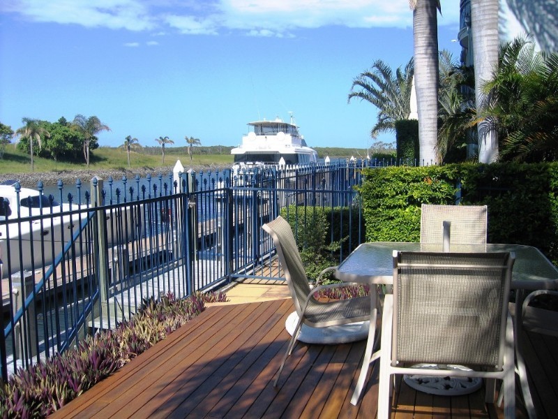 Hope Island QLD 4212