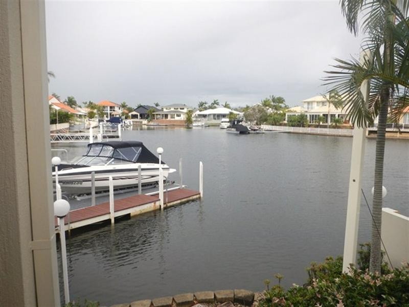 4 Rum Point Place, Runaway Bay QLD 4216