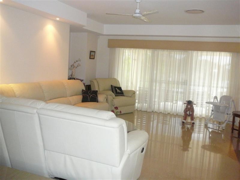 4 Rum Point Place, Runaway Bay QLD 4216