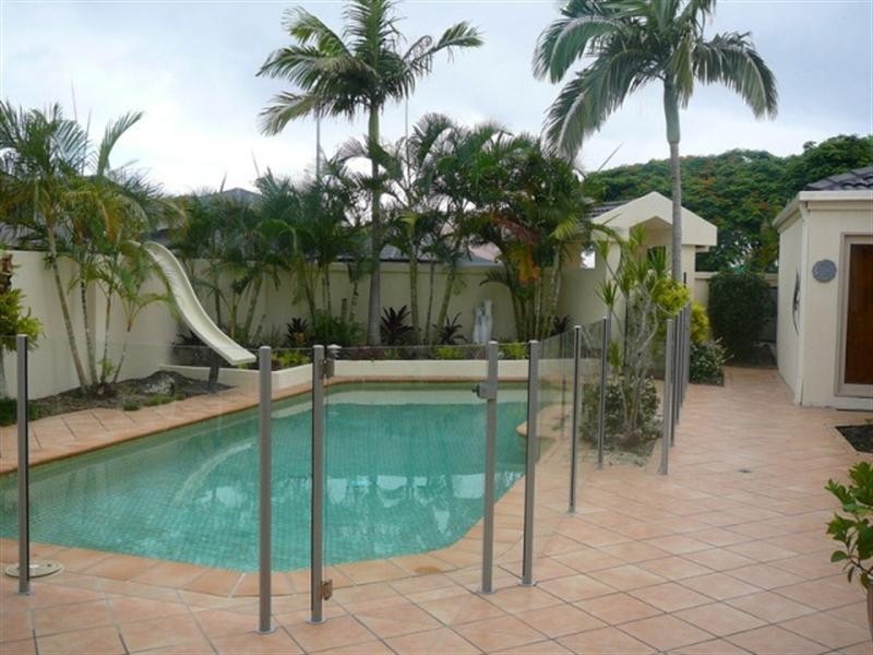 4 Rum Point Place, Runaway Bay QLD 4216
