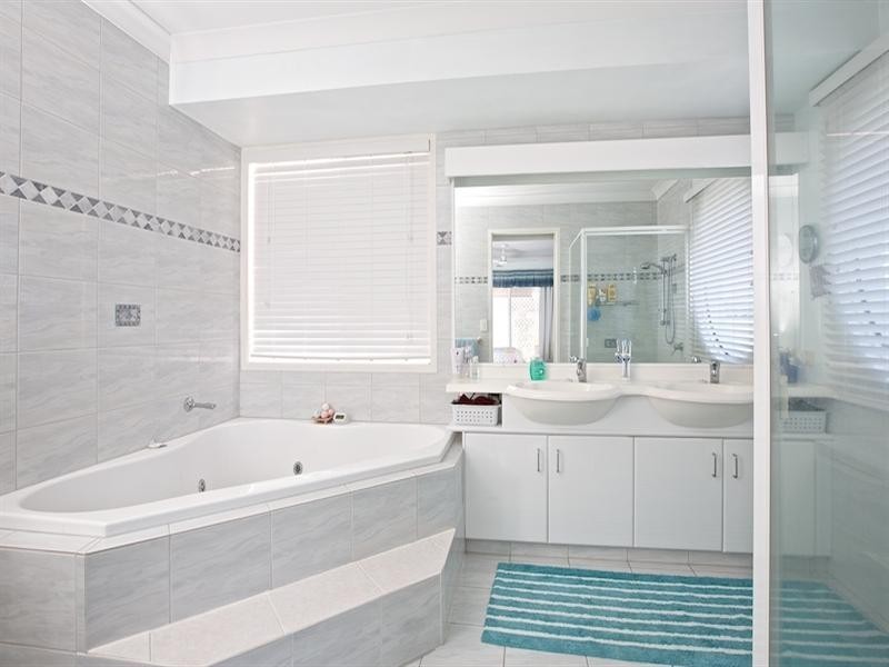 46 Anchorage Way, Runaway Bay QLD 4216