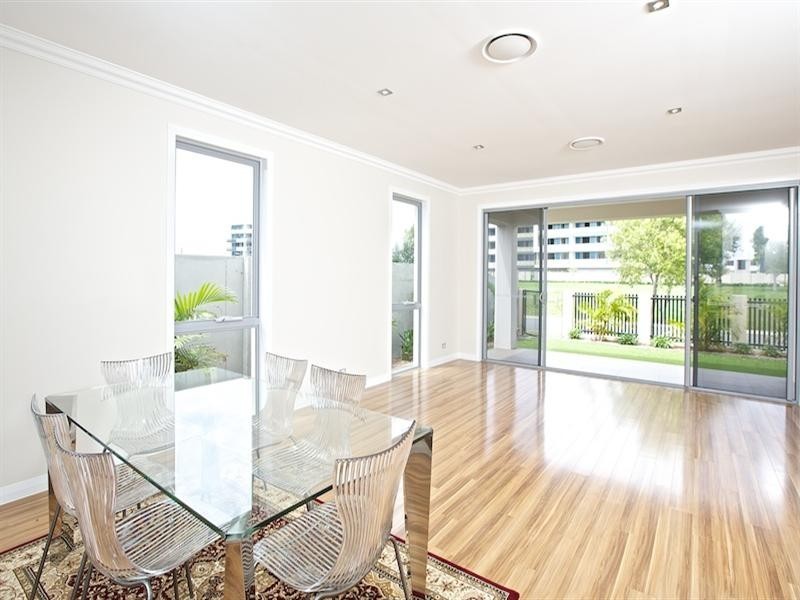 22 South Quay Drive, Biggera Waters QLD 4216