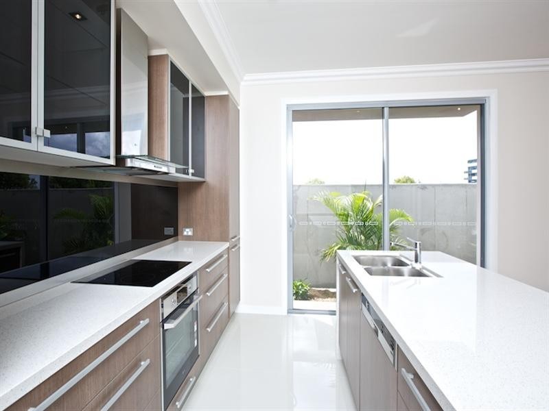 22 South Quay Drive, Biggera Waters QLD 4216