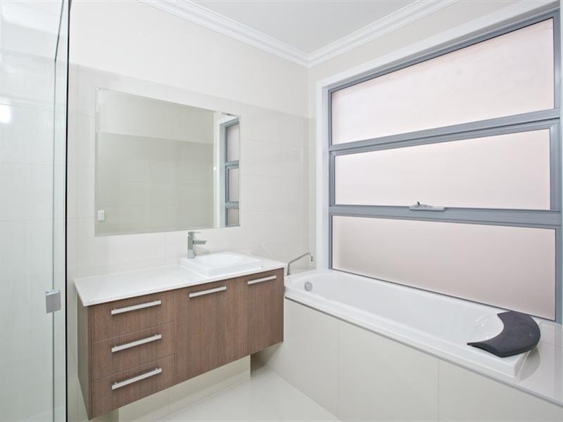 22 South Quay Drive, Biggera Waters QLD 4216