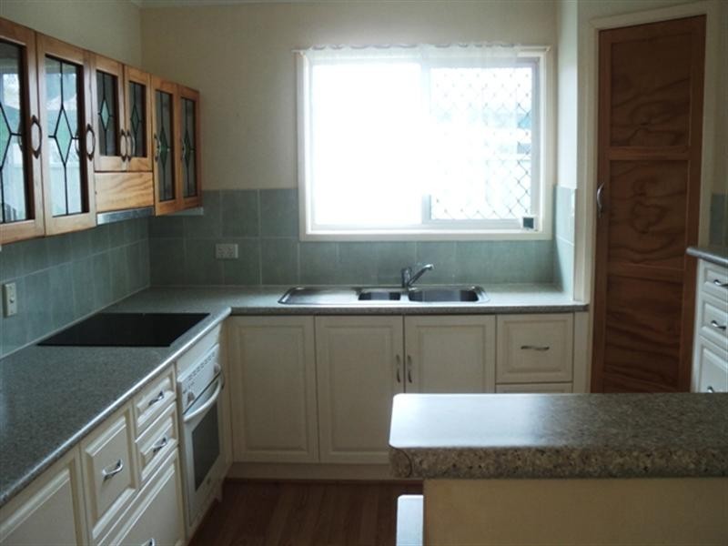 50 Jacaranda Avenue, Hollywell QLD 4216