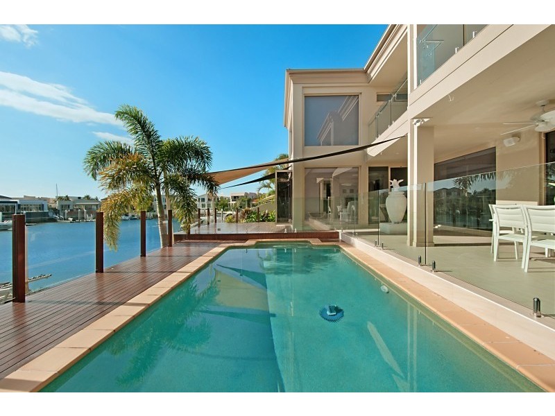 27 King Charles, Paradise Point QLD 4216