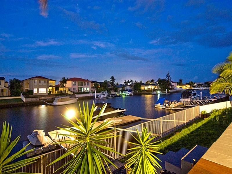 152 Sundance Way, Runaway Bay QLD 4216