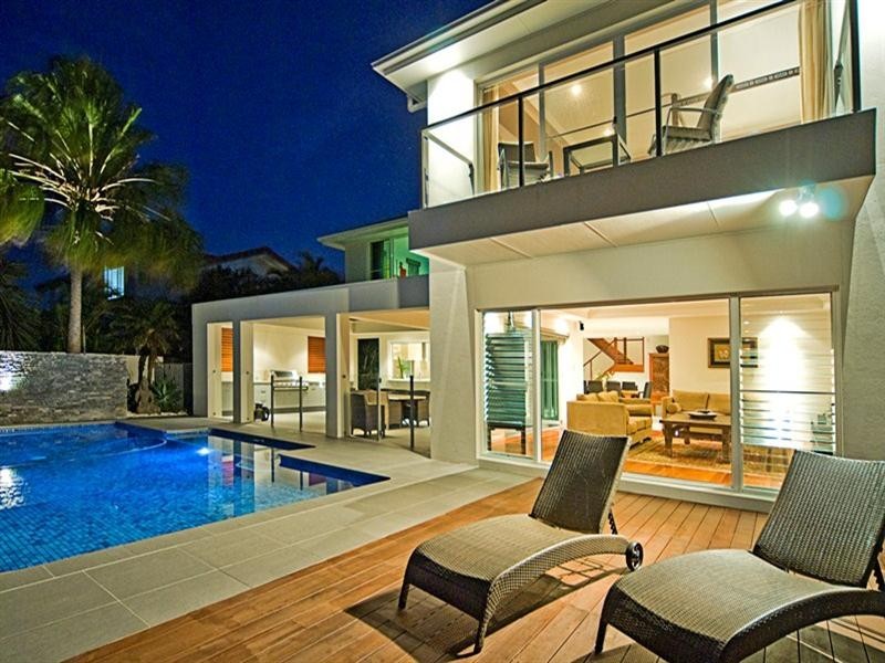 152 Sundance Way, Runaway Bay QLD 4216