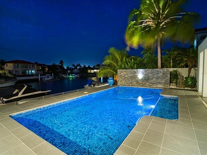 152 Sundance Way, Runaway Bay QLD 4216