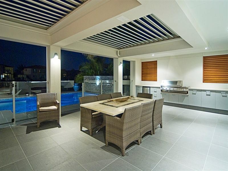 152 Sundance Way, Runaway Bay QLD 4216