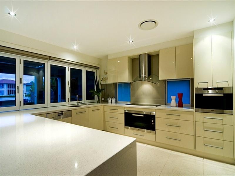 152 Sundance Way, Runaway Bay QLD 4216