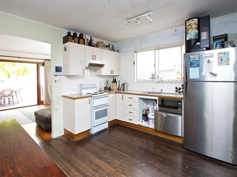 38 Sydney Street, Labrador QLD 4215