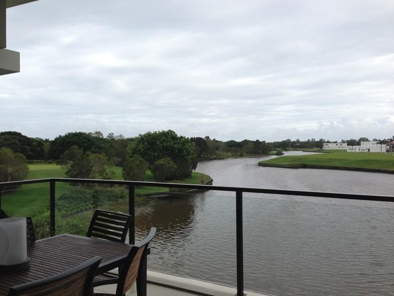 7528 Springfield Drive, Hope Island QLD 4212