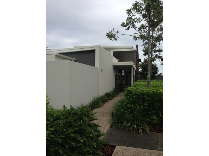 7528 Springfield Drive, Hope Island QLD 4212