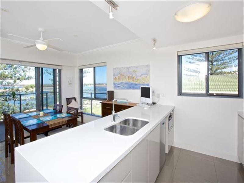 9/508 Marine Parade, Biggera Waters QLD 4216