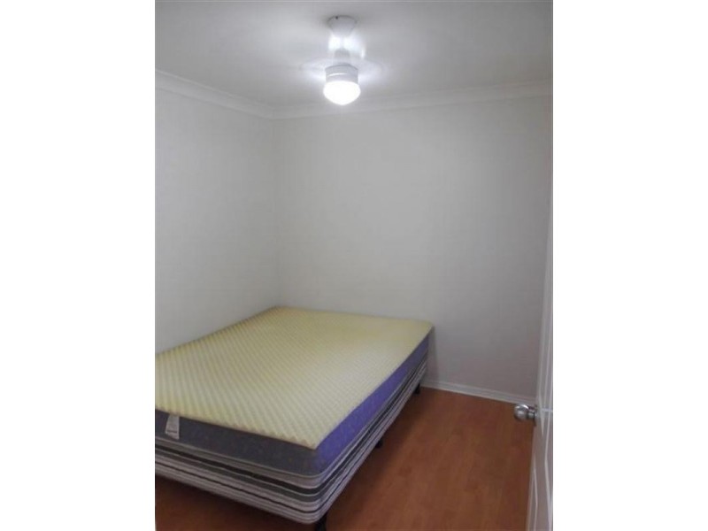 2/142 Frank Street, Labrador QLD 4215