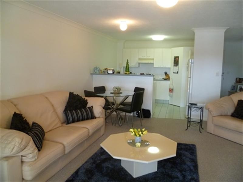 6/65 Bayview Street, Runaway Bay QLD 4216