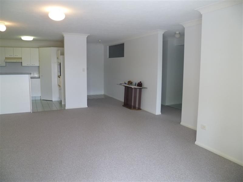 6/65 Bayview Street, Runaway Bay QLD 4216