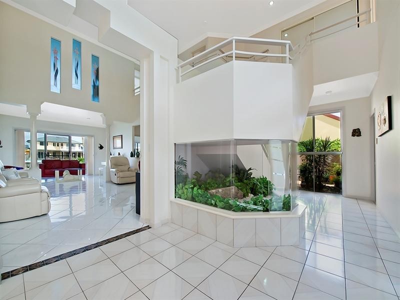 52 Pebble Beach Drive, Runaway Bay QLD 4216