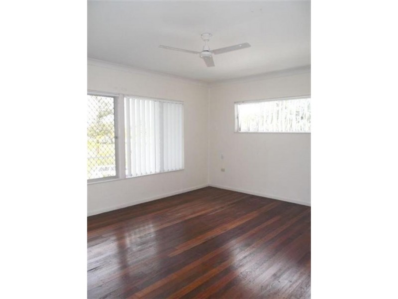 2/12 Oatland Esplanade, Runaway Bay QLD 4216