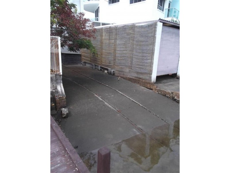 2/12 Oatland Esplanade, Runaway Bay QLD 4216