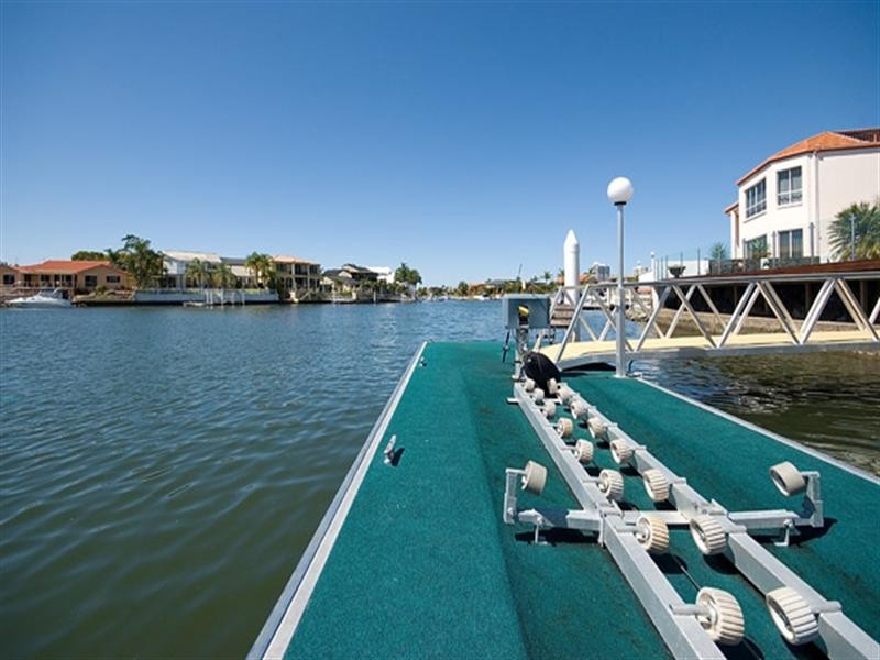 166 Sundance Way, Runaway Bay QLD 4216