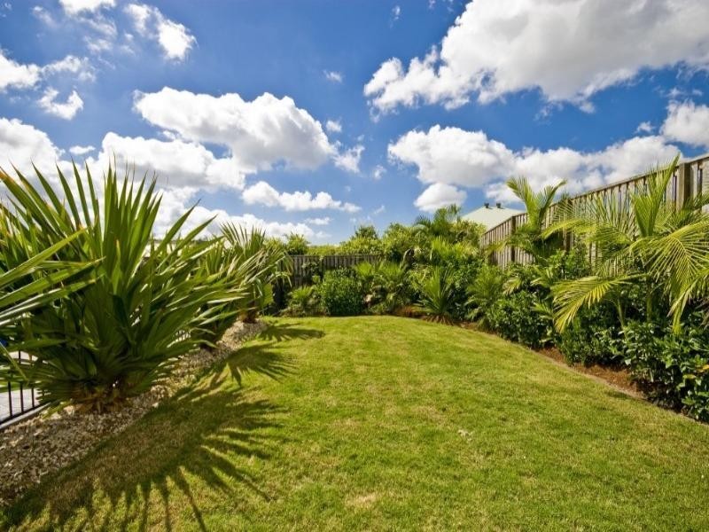 27 Mellum Circuit, Pacific Pines QLD 4211