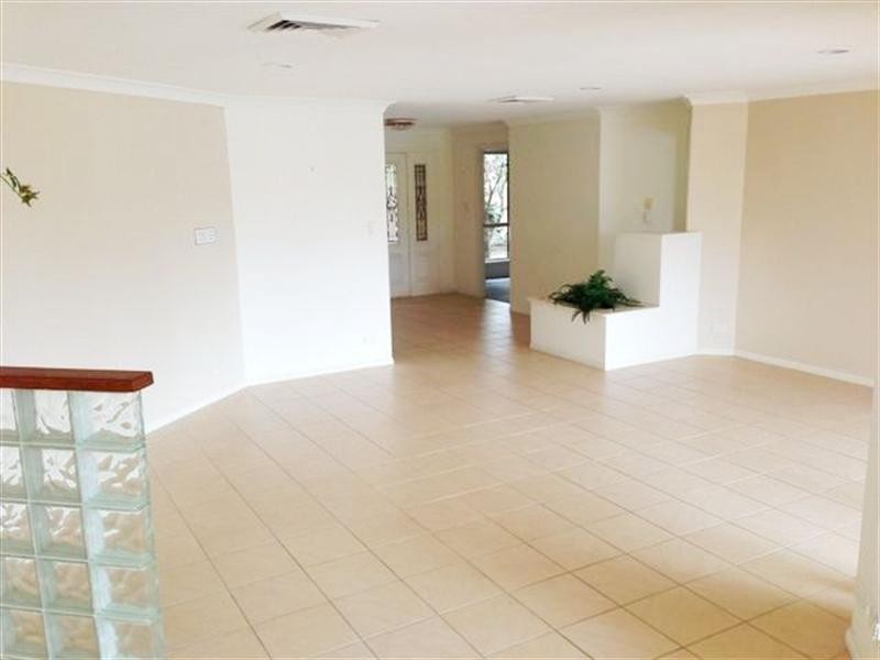 476 Oxley Drive, Runaway Bay QLD 4216