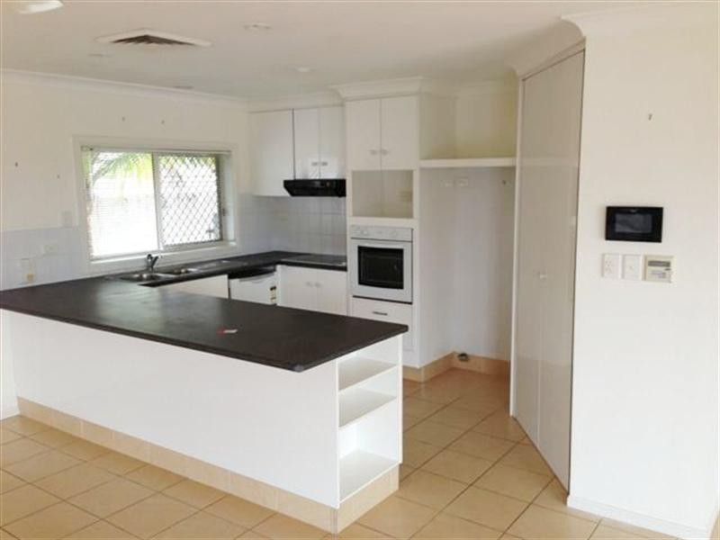 476 Oxley Drive, Runaway Bay QLD 4216