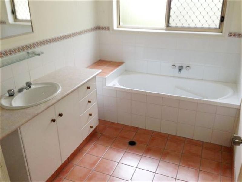 476 Oxley Drive, Runaway Bay QLD 4216
