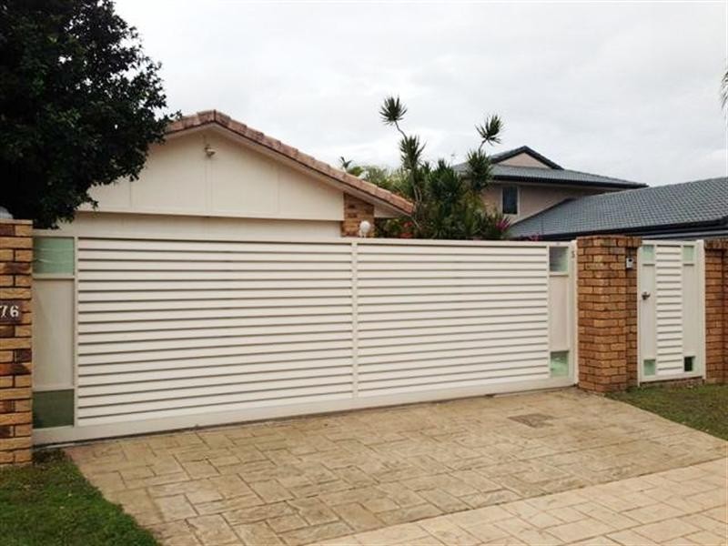 476 Oxley Drive, Runaway Bay QLD 4216