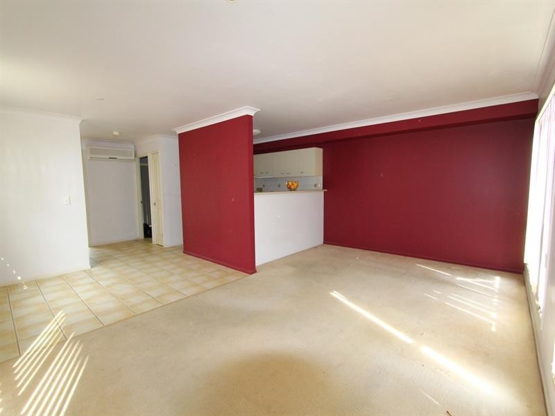 1/76 Kincaid Drive, Highland Park QLD 4211