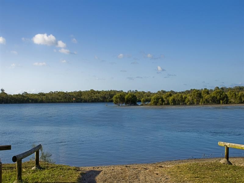 55 Nalkari Street, Coombabah QLD 4216