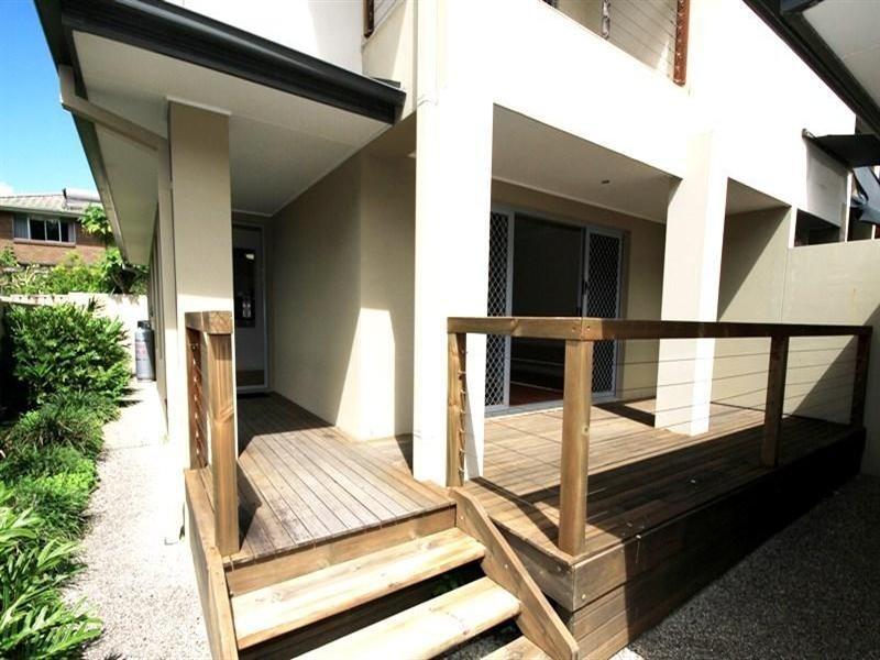 1/82 Slatyer Avenue, Bundall QLD 4217
