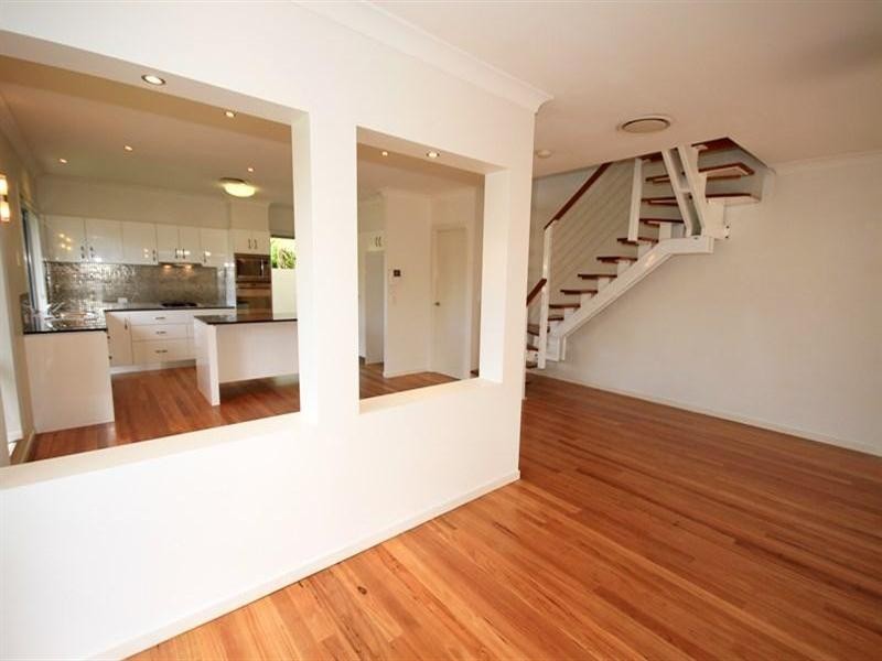 1/82 Slatyer Avenue, Bundall QLD 4217