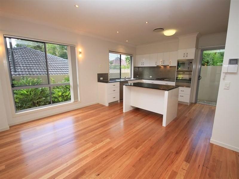 1/82 Slatyer Avenue, Bundall QLD 4217