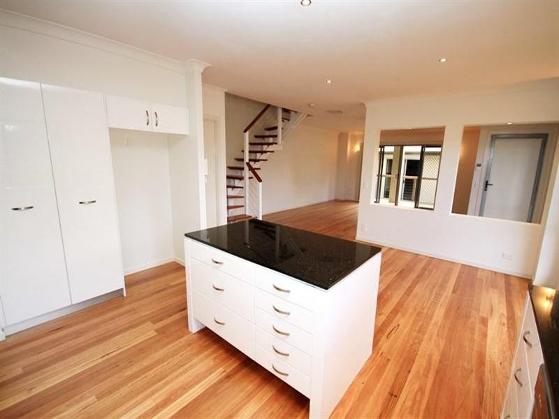 1/82 Slatyer Avenue, Bundall QLD 4217