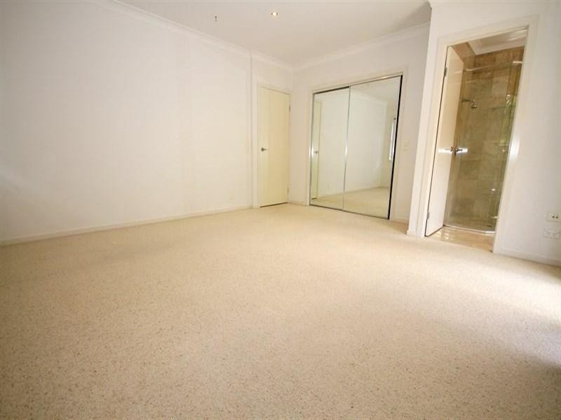 1/82 Slatyer Avenue, Bundall QLD 4217