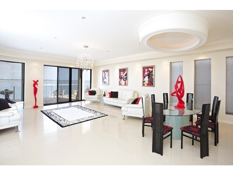 37 King Arthurs, Sovereign Islands QLD 4216