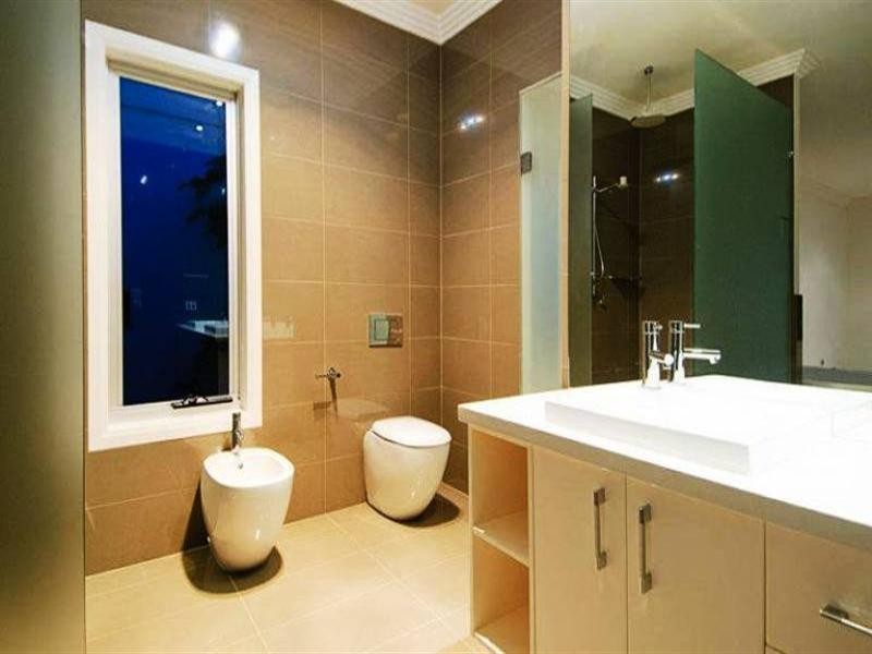 25 Knightsbridge Parade, Sovereign Islands QLD 4216