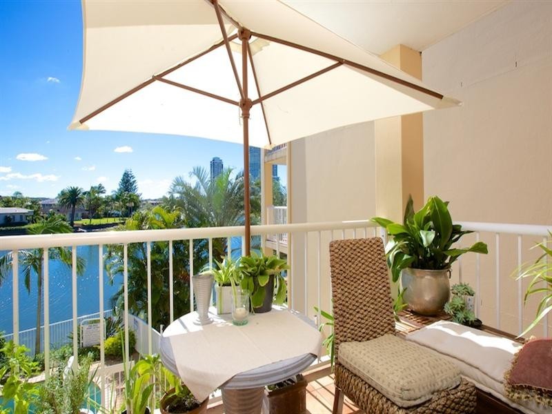 8/11-19 Taylor Street, Biggera Waters QLD 4216