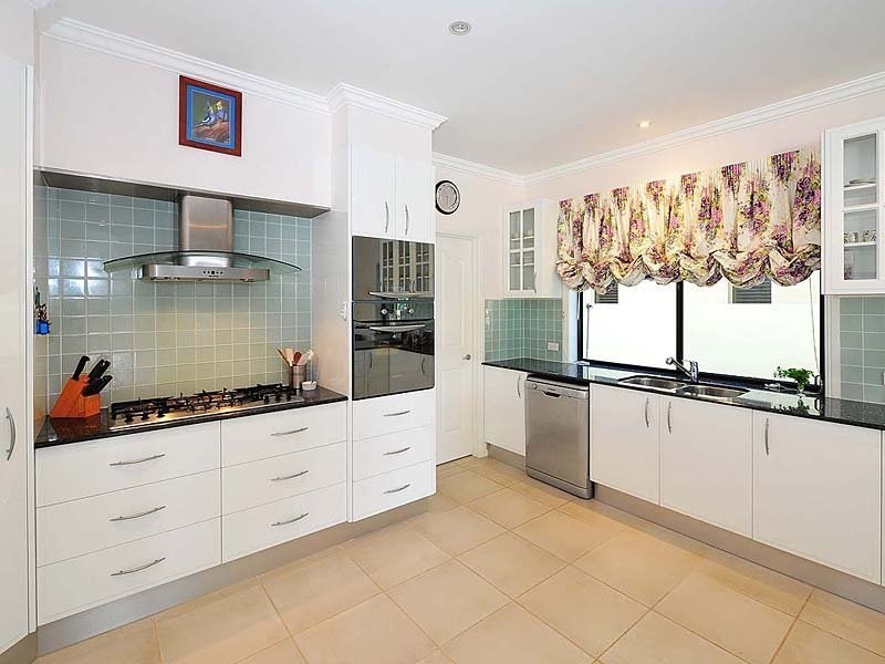 8015 Key Waters, Sanctuary Cove QLD 4212