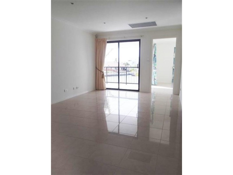 3 The Peninsula, Sovereign Islands QLD 4216