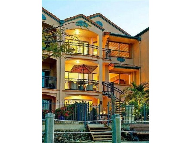 43 John Lund Drive, Hope Island QLD 4212