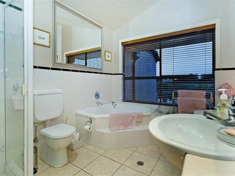 43 John Lund Drive, Hope Island QLD 4212