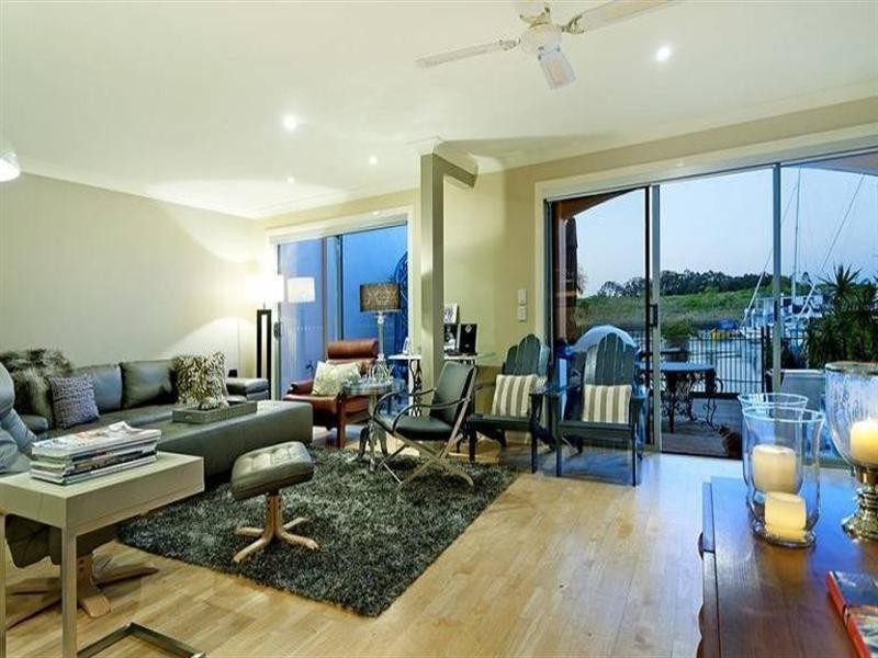 43 John Lund Drive, Hope Island QLD 4212