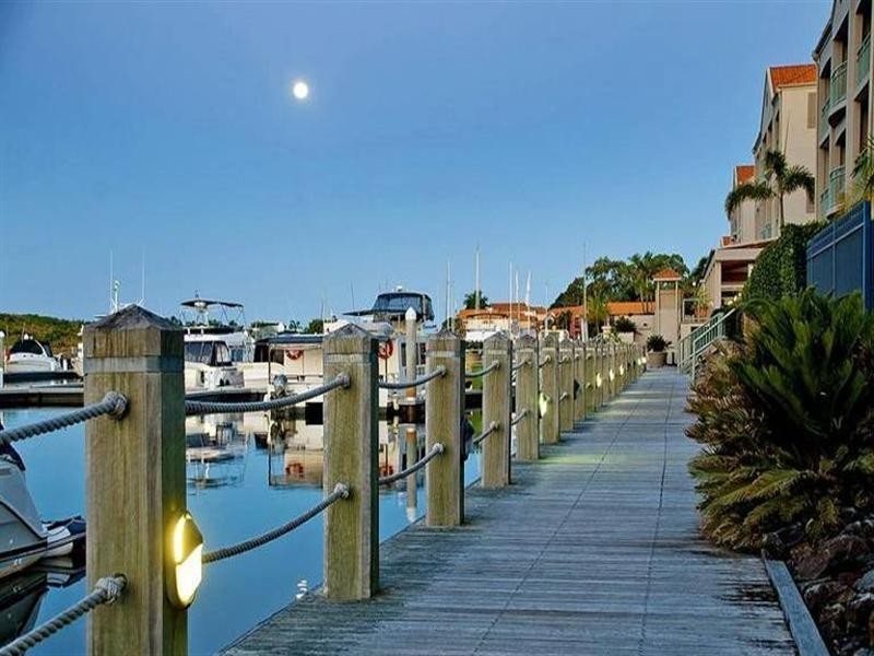 43 John Lund Drive, Hope Island QLD 4212