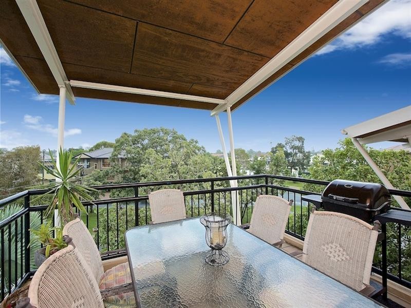 5/2 Oleander Avenue, Biggera Waters QLD 4216